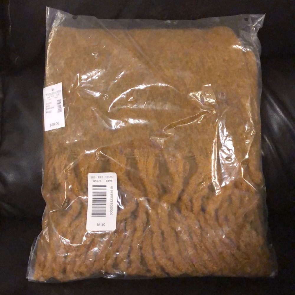 Maurices blanket scarf